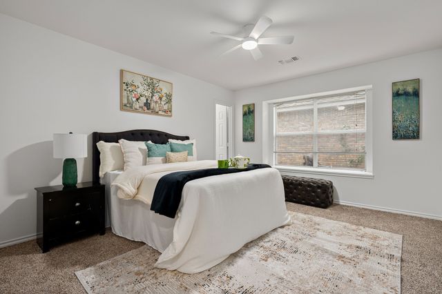 752 Monique, Cedar Hill, TX 75104