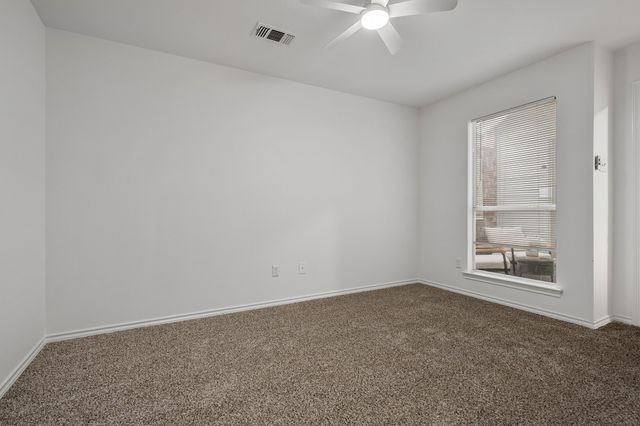 752 Monique, Cedar Hill, TX 75104