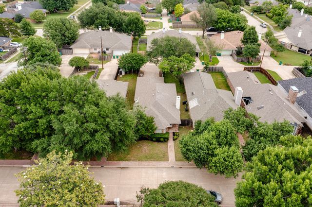 752 Monique, Cedar Hill, TX 75104