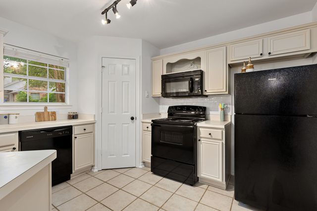 752 Monique, Cedar Hill, TX 75104