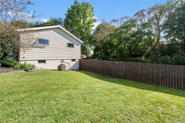 7388 Palmcrest Road, Cicero, NY 13212