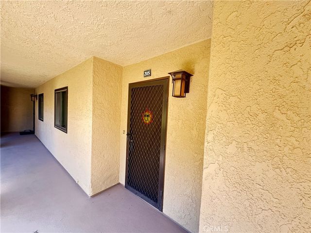 2512 E Willow 205, Signal Hill, CA 90755