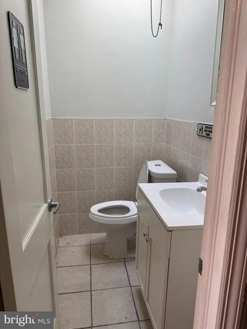 1186 EASTON RD, Abington, PA 19001