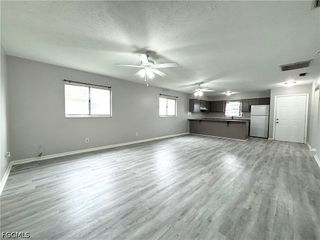 1720 SE Santa Barbara PL, Cape Coral, FL 33990