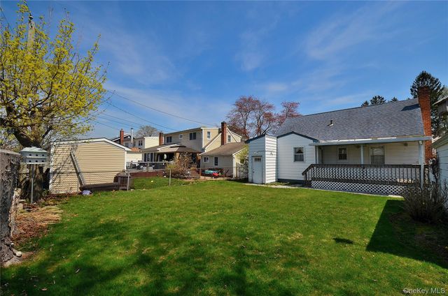 24 Linden Boulevard, Hicksville, NY 11801