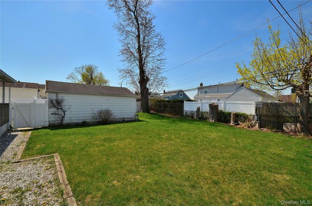 24 Linden Boulevard, Hicksville, NY 11801