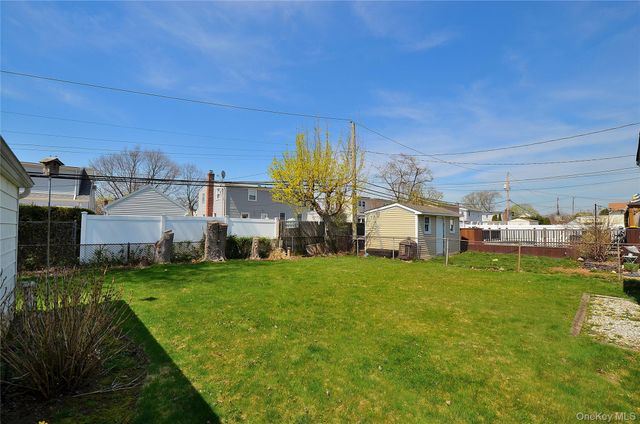 24 Linden Boulevard, Hicksville, NY 11801