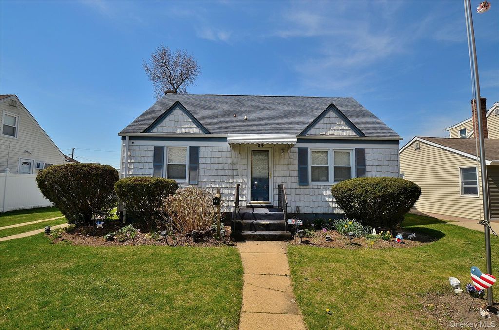 24 Linden Boulevard, Hicksville, NY 11801