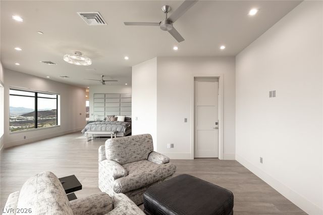 668 Dragon Peak Drive, Henderson, NV 89012