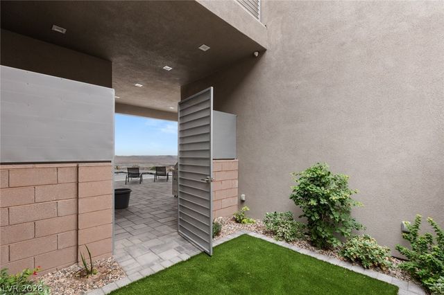 668 Dragon Peak Drive, Henderson, NV 89012
