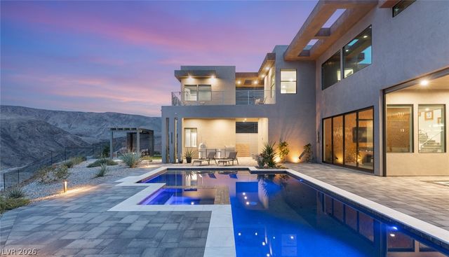 668 Dragon Peak Drive, Henderson, NV 89012