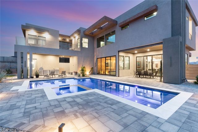 668 Dragon Peak Drive, Henderson, NV 89012