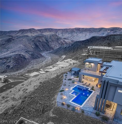 668 Dragon Peak Drive, Henderson, NV 89012