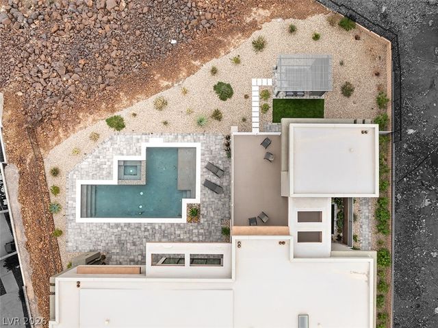 668 Dragon Peak Drive, Henderson, NV 89012