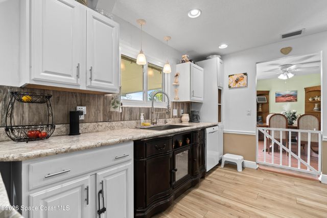 1985 Flashy Lane, Malabar, FL 32950