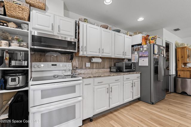 1985 Flashy Lane, Malabar, FL 32950