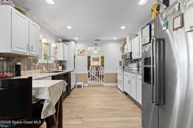 1985 Flashy Lane, Malabar, FL 32950