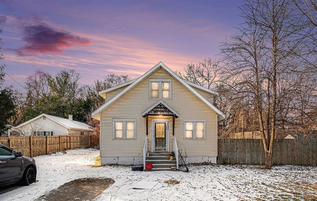 3547 Carlton Avenue, Grand Rapids, MI 49525