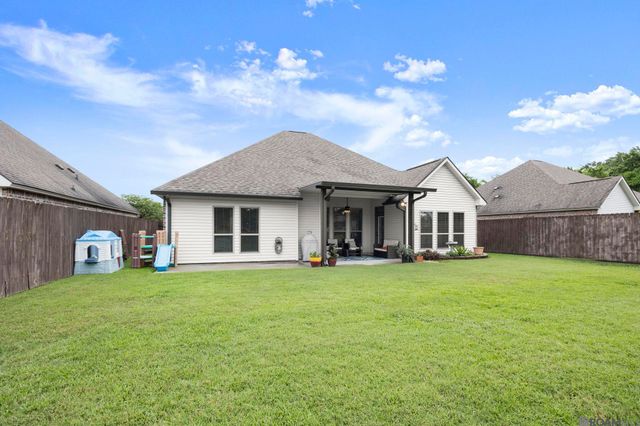 37226 Meador Ln, Geismar, LA 70734