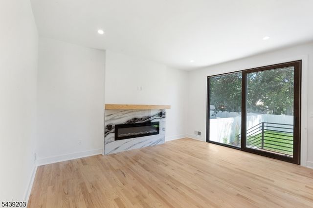 132 Warren St, Clifton City, NJ 07013