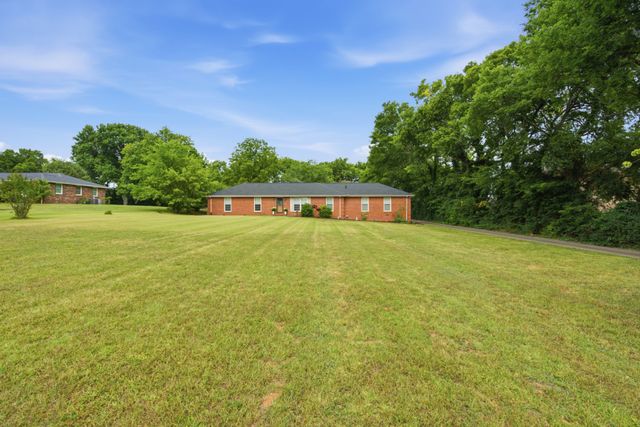 228 Maple Hill Rd, Lebanon, TN 37087