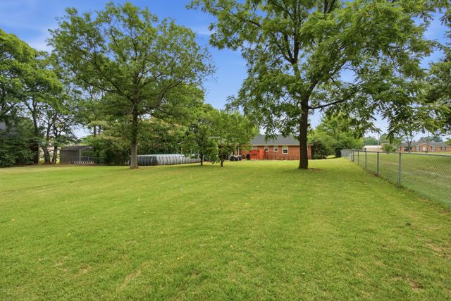 228 Maple Hill Rd, Lebanon, TN 37087
