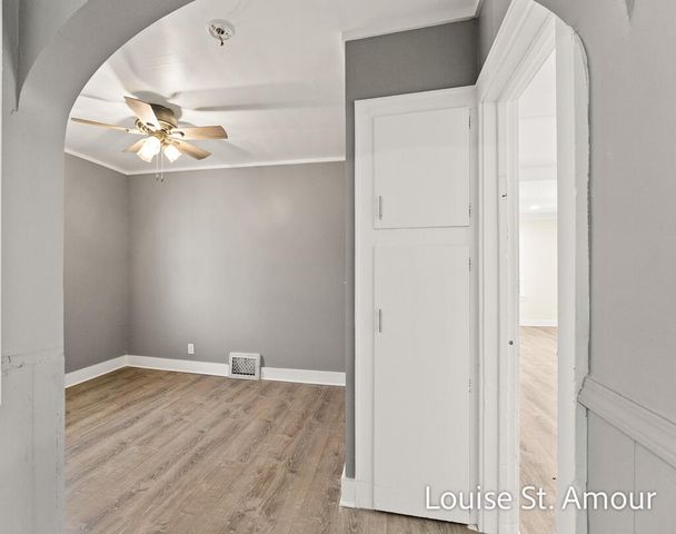 436 Catawba Avenue, Muskegon, MI 49442