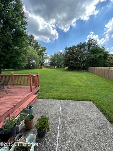 4708 Wooded Oak Cir, Louisville, KY 40245
