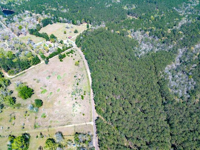 526 Mount Pisgah Road, Woodville, TX 75979
