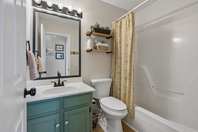 1125 Dawnwood Dr, Old Hickory, TN 37138