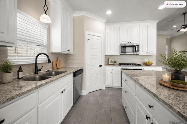 525 Silverbill Ln, Baton Rouge, LA 70810