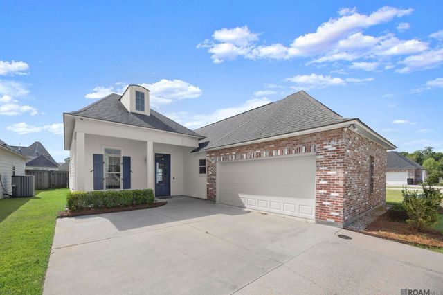 525 Silverbill Ln, Baton Rouge, LA 70810