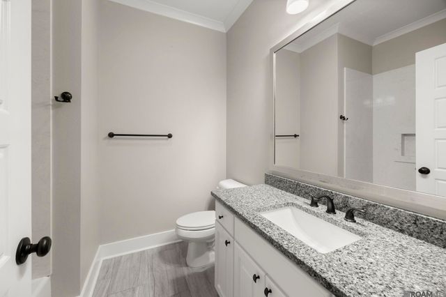 525 Silverbill Ln, Baton Rouge, LA 70810