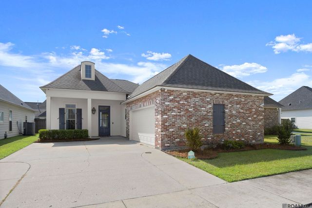 525 Silverbill Ln, Baton Rouge, LA 70810