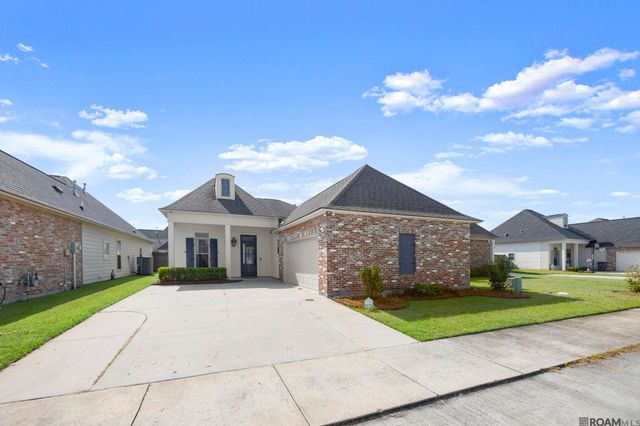 525 Silverbill Ln, Baton Rouge, LA 70810