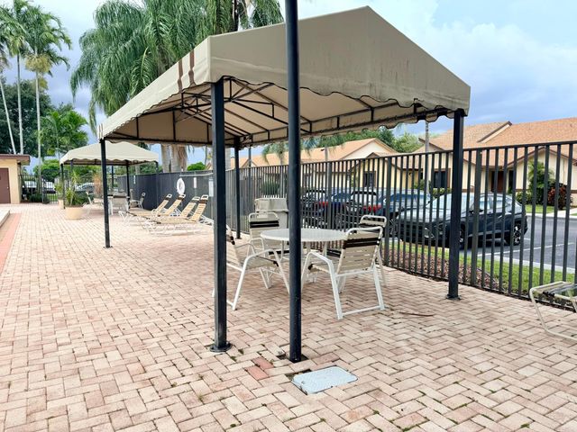 11137 NW 38th Place, Sunrise, FL 33351