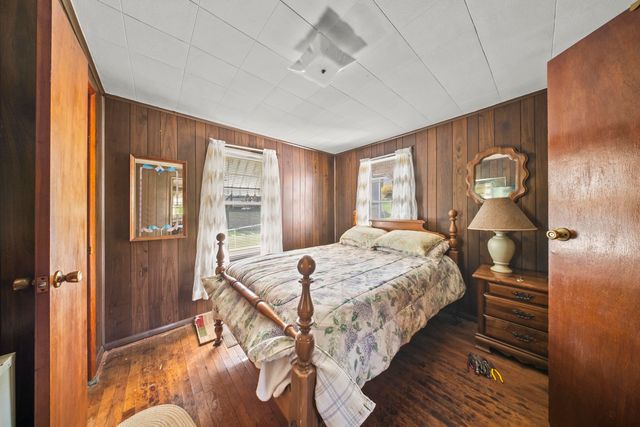 481 Barger Hill, Kenova, WV 25704