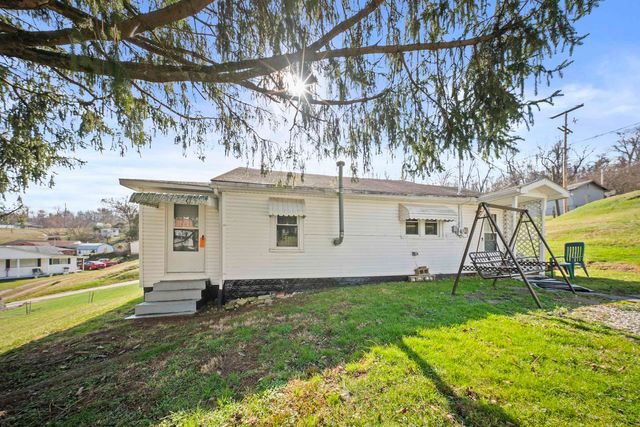 481 Barger Hill, Kenova, WV 25704