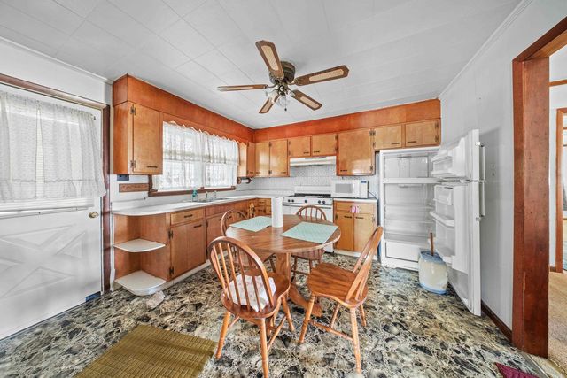 481 Barger Hill, Kenova, WV 25704