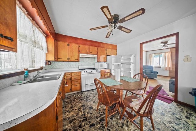 481 Barger Hill, Kenova, WV 25704