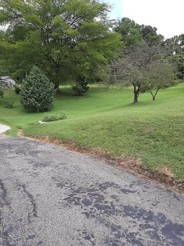 481 Barger Hill, Kenova, WV 25704