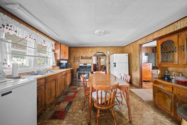 481 Barger Hill, Kenova, WV 25704