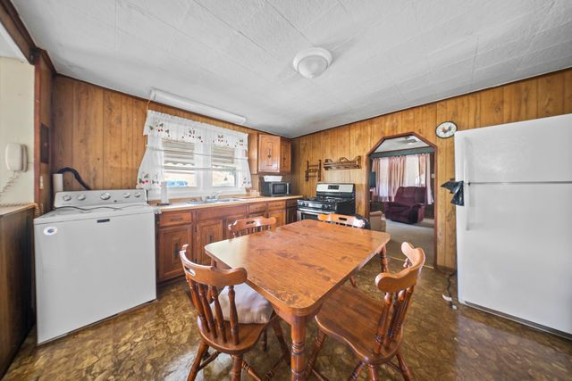 481 Barger Hill, Kenova, WV 25704