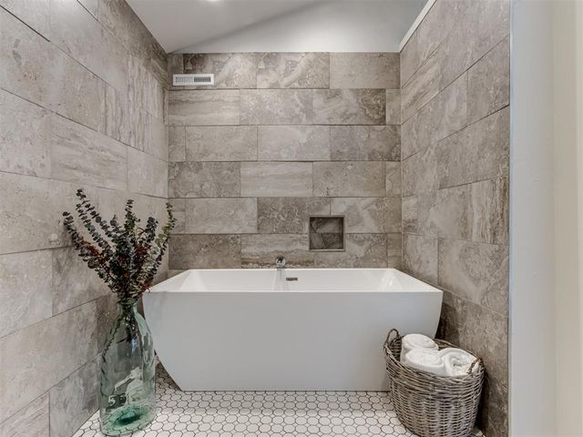 3233 Hickory Stick Road, Oklahoma City, OK 73120