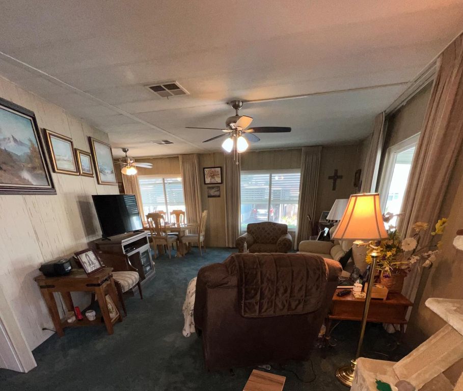 Image 10 of property listing at 2706 W Ashlan Avenue # 281, Fresno, CA 93705