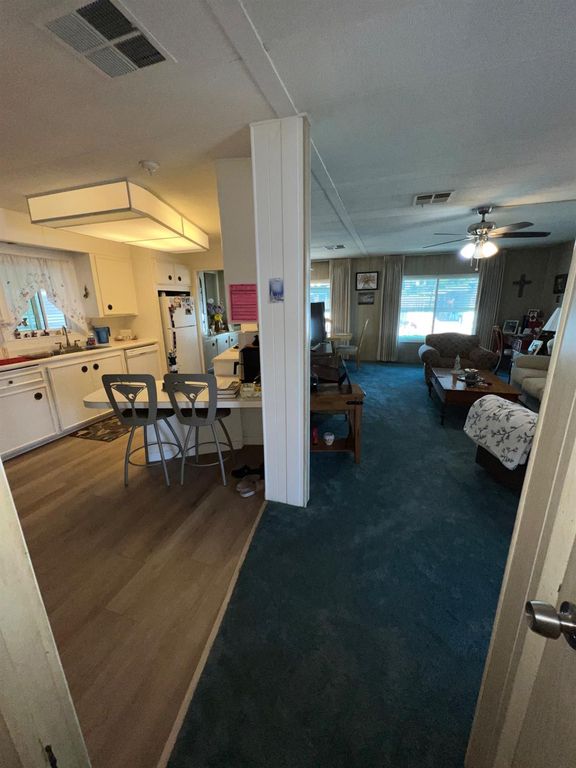 Image 16 of property listing at 2706 W Ashlan Avenue # 281, Fresno, CA 93705