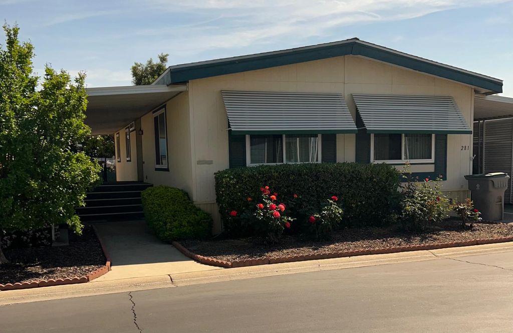 Image 3 of property listing at 2706 W Ashlan Avenue # 281, Fresno, CA 93705