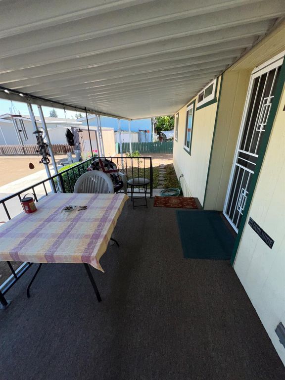 Image 9 of property listing at 2706 W Ashlan Avenue # 281, Fresno, CA 93705