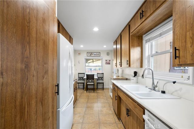 4770 San Bernardino, Montclair, CA 91763