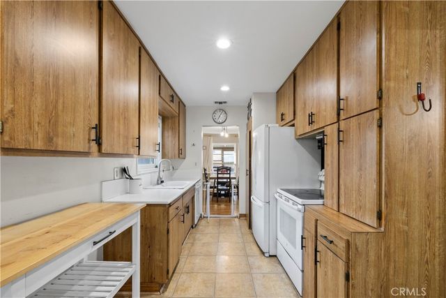 4770 San Bernardino, Montclair, CA 91763
